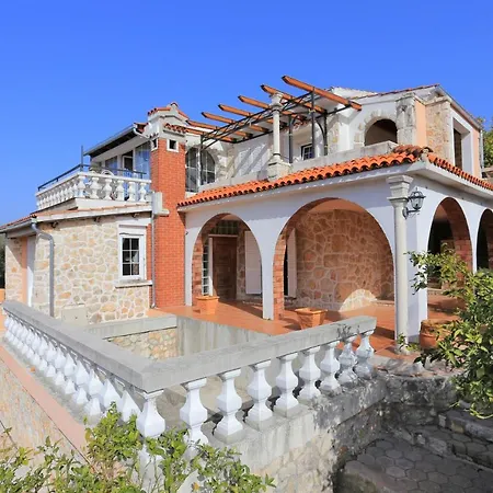 Apartment By The Sea Vinisce, Trogir - 18674 *