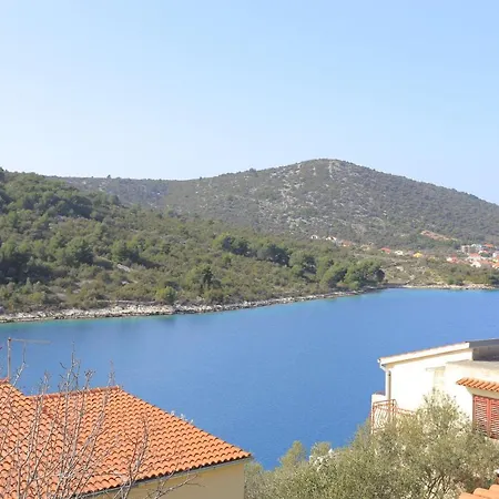 Apartment By The Sea Vinisce, Trogir - 18674 *