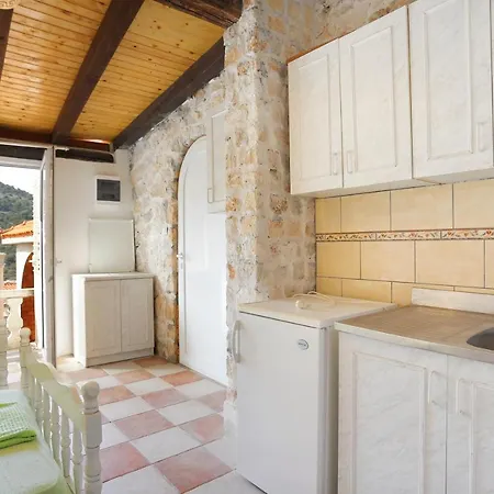 Apartment By The Sea Vinisce, Trogir - 18674