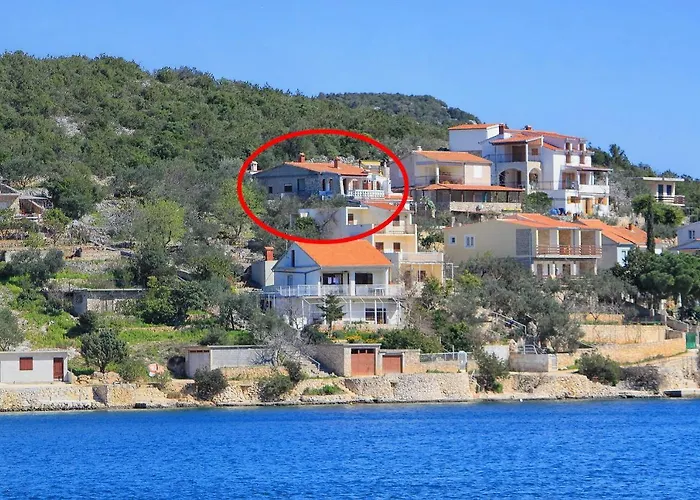 Apartman By The Sea Vinisce, Trogir - 18674 Vinišće