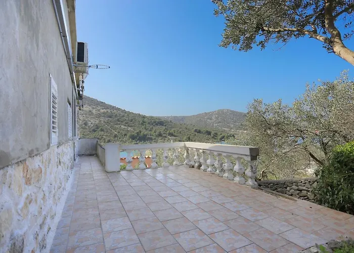 By The Sea Vinisce, Trogir - 18674 Apartman *